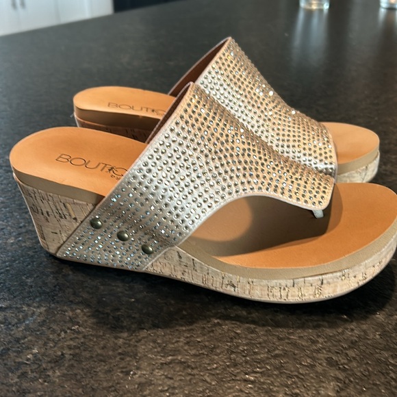 NEW Corkys champagne sparkle rhinestone wedges - Picture 2 of 11